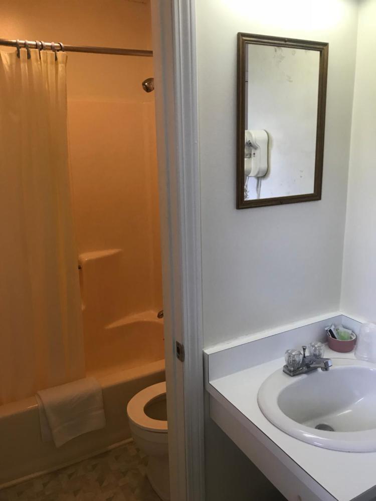 Queen Room interior